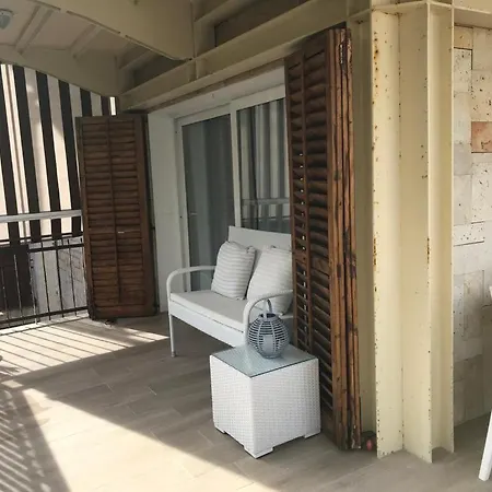 Apartment Carle Magne E-2 *